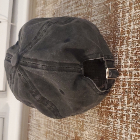 ADORABLE Dog Mom Embroidered Hat - Picture 4 of 4